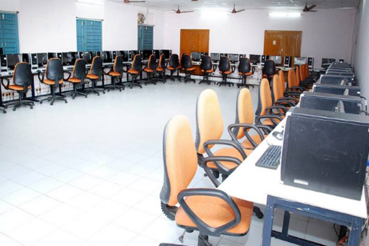 DNR College of Engineering and Technology campus in Bhimavaram, Andhra Pradesh, India — photo 5
