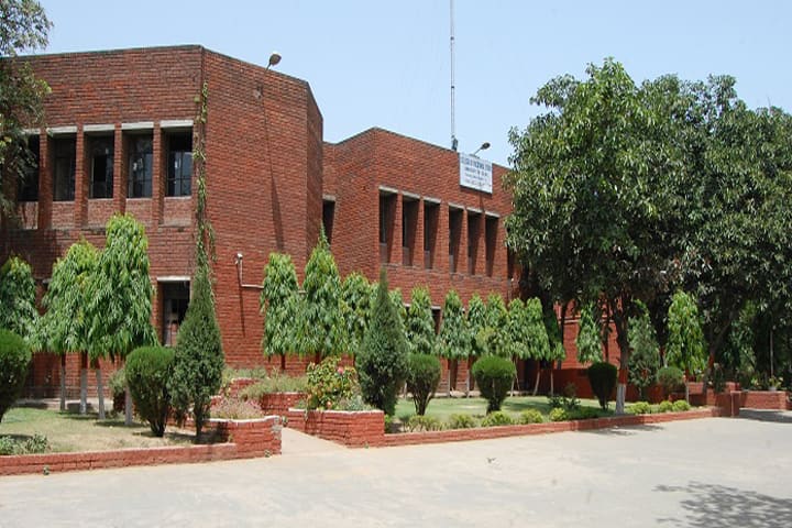 College of Vocational Studies, New Delhi campus in New Delhi, Delhi, India