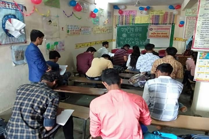 PMB Gujarati Commerce College campus in Indore, Madhya Pradesh, India — photo 3