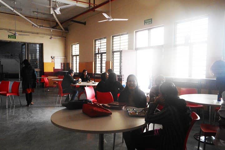 Shaheed Rajguru College of Applied Science for Women campus in New Delhi, Delhi, India — photo 3