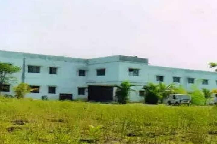 DK Patil Institute of Pharmacy campus in Nanded, Maharashtra, India — photo 1