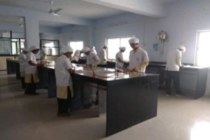DK Patil Institute of Pharmacy campus in Nanded, Maharashtra, India — photo 6