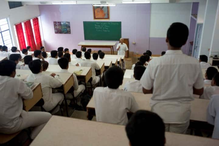 SSSIHL Prasanthi Nilayam campus in Puttaparthi, Andhra Pradesh, India — photo 4