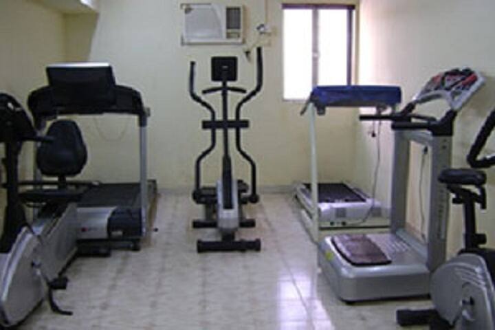 Smt BM Ruia Girls' College campus in Mumbai, Maharashtra, India — photo 4