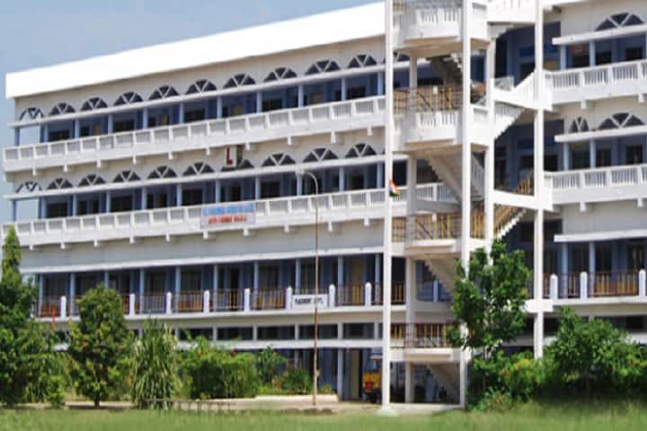 Vel Tech Ranga Sanku Arts College campus in Chennai, Tamil Nadu, India — photo 1