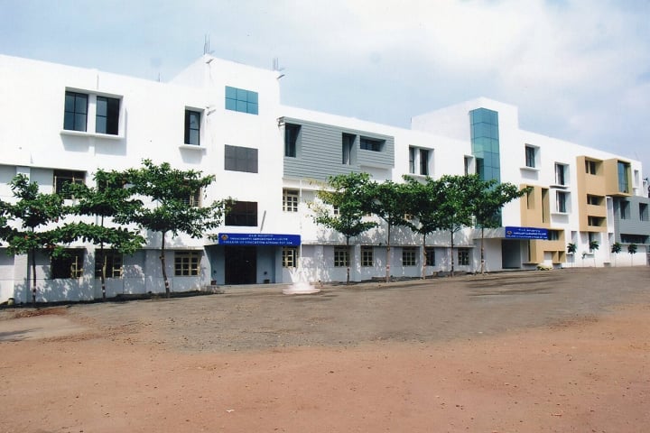 KLE Society's Yashodhadevi Gangadhar Kulgude College of Education campus in Athani, Karnataka, India — photo 1