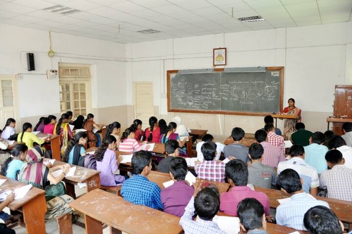 KLE Societys Raja Lakhamagouda Science Institute campus in Belgaum, Karnataka, India — photo 4