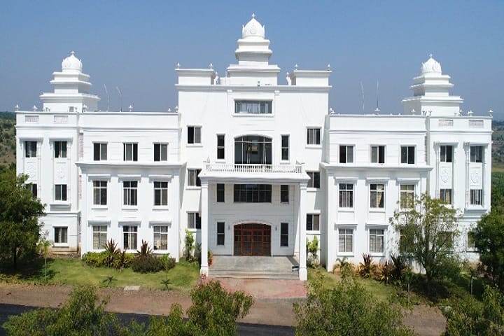 Sri Sathya Sai University for Human Excellence campus in Gulbarga, Karnataka, India — photo 2