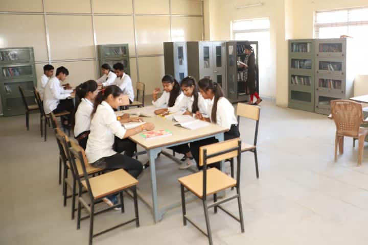 Shri Guru Sandipani Institute of Management campus in Ujjain, Madhya Pradesh, India — photo 6