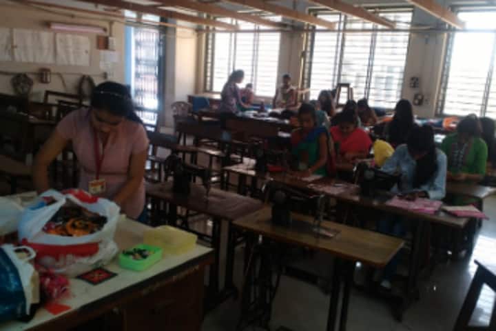 Sir Bhavsinhji Polytechnic Institute campus in Bhavnagar, Gujarat, India — photo 6
