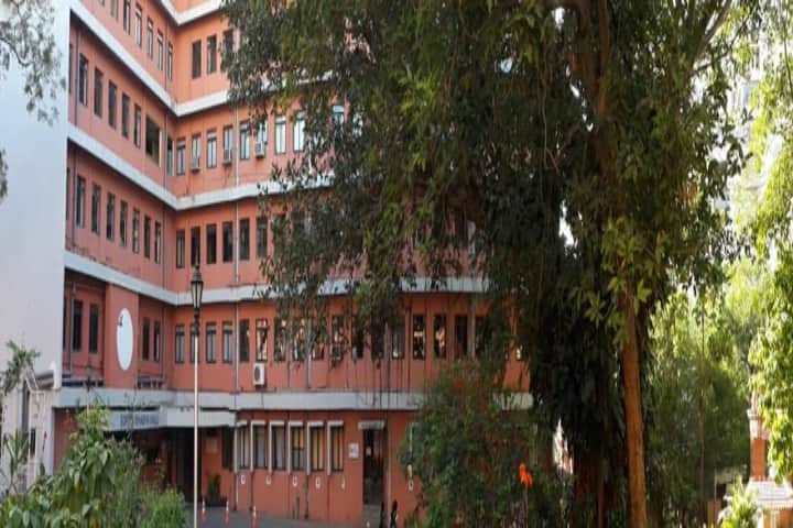Sophia Smt Manorama Devi Somani College, Mumbai campus photo