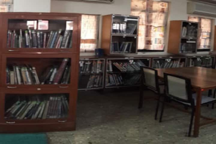Sophia Smt Manorama Devi Somani College campus in Mumbai, Maharashtra, India — photo 2