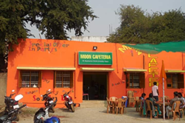 University Institute of Pharmacy campus in Raipur, Chhattisgarh, India — photo 2