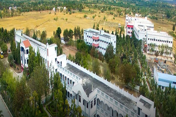 Idhayaam College of Education campus in Tiruchirappalli, Tamil Nadu, India — photo 1