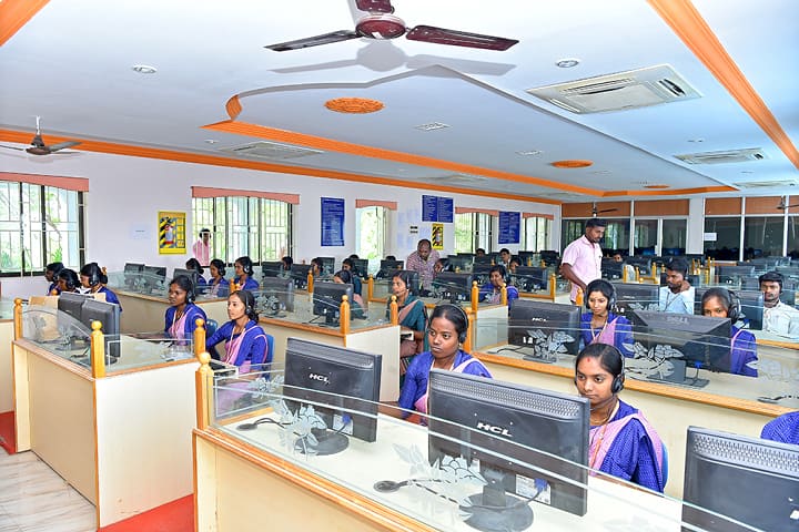 Idhayaam College of Education campus in Tiruchirappalli, Tamil Nadu, India — photo 3