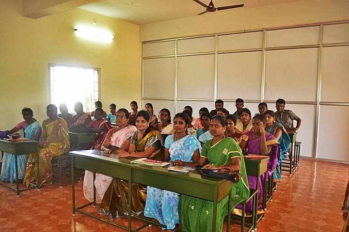 Dr SRJ College of Education campus in Thanjavur, Tamil Nadu, India — photo 2