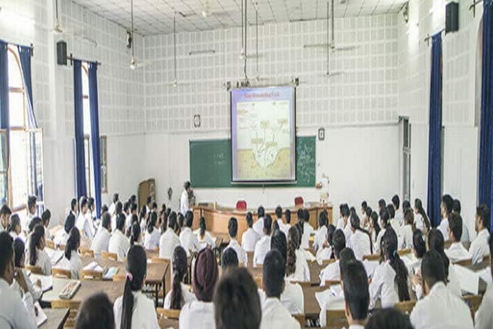 Shri Guru Ram Rai University campus in Dehradun, Uttarakhand, India — photo 5