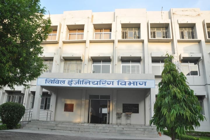 BIET Jhansi campus in Jhansi, Uttar Pradesh, India — photo 4