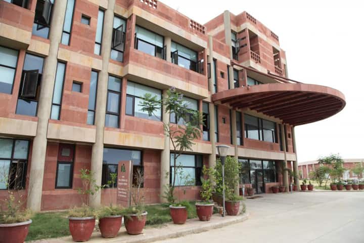 Pandit Lakhmi Chand State University of Performing and Visual Arts campus in Rohtak, Haryana, India — photo 1