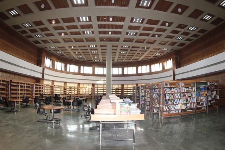 Pandit Lakhmi Chand State University of Performing and Visual Arts campus in Rohtak, Haryana, India — photo 5
