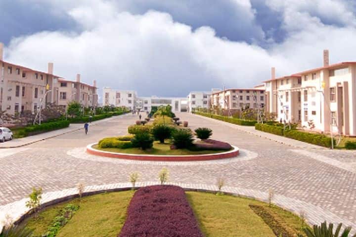 Arni University campus in Kangra, Himachal Pradesh, India — photo 1