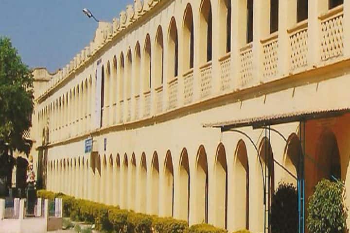 Maharajahs College Autonomous campus in Vizianagaram, Andhra Pradesh, India — photo 1