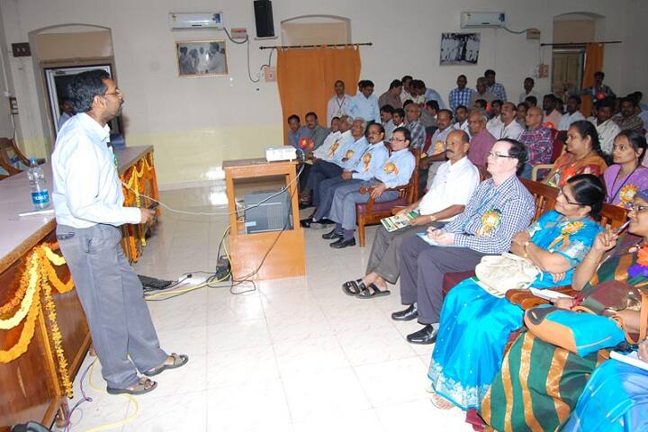 Maharajahs College Autonomous campus in Vizianagaram, Andhra Pradesh, India — photo 4
