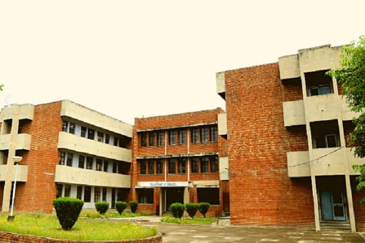 Guru Nanak Dev University Regional Campus campus in Gurdaspur, Punjab, India — photo 1