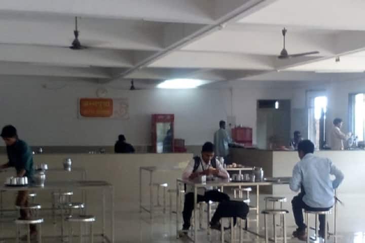 Shree Santkrupa Shikshan Sanstha's Shree Santkrupa Institute of Education campus in Satara, Maharashtra, India — photo 3