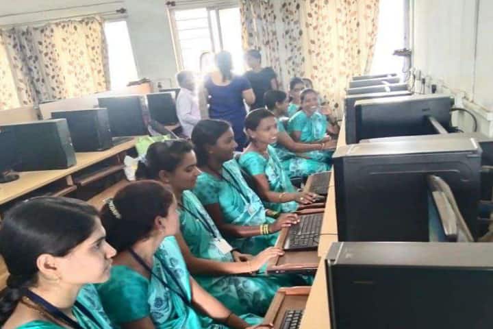 Savitribai Phule Mahila Shikshanshastra Mahavidyalaya campus in Kolhapur, Maharashtra, India — photo 1