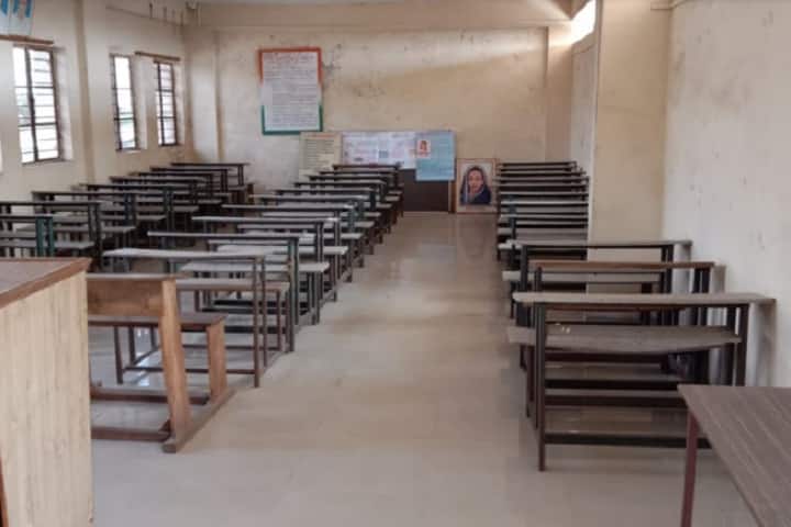 Savitribai Phule Mahila Shikshanshastra Mahavidyalaya campus in Kolhapur, Maharashtra, India — photo 3