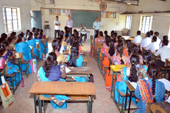 Yashwant Shikshanshastra Mahavidyalaya campus in Kolhapur, Maharashtra, India — photo 6