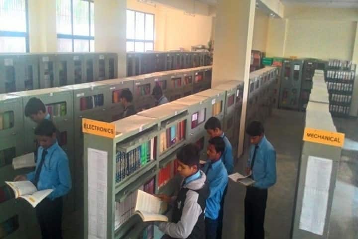 Sanjivani KBP Polytechnic campus in Kopargaon, Maharashtra, India — photo 2