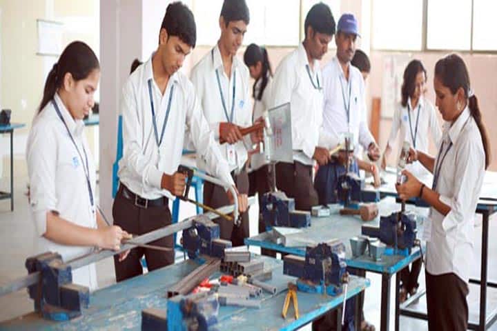 Late Annasaheb Patil Polytechnic campus in Nashik, Maharashtra, India — photo 5
