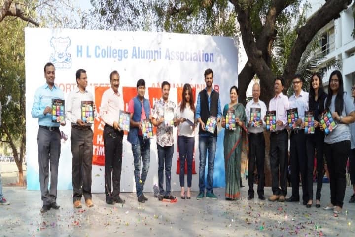 H L College of Commerce campus in Ahmedabad, Gujarat, India — photo 5