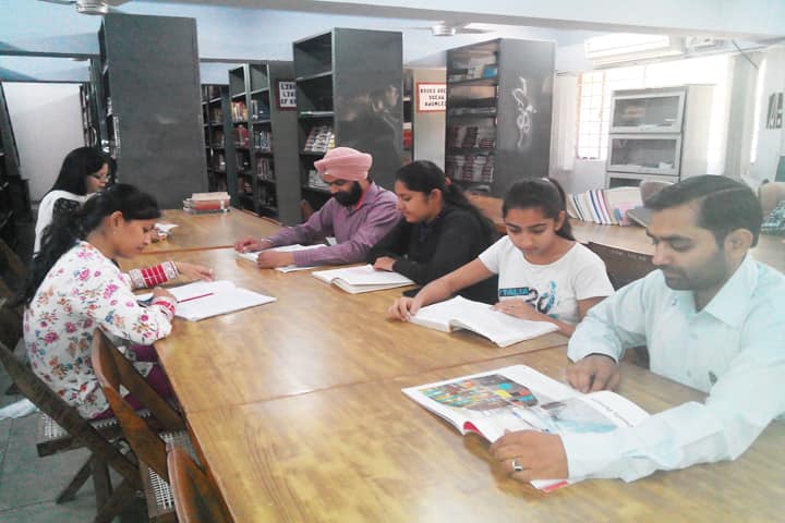 Government Home Science College campus in Chandigarh, India — photo 3