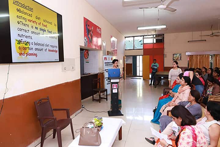 Government Home Science College campus in Chandigarh, India — photo 6