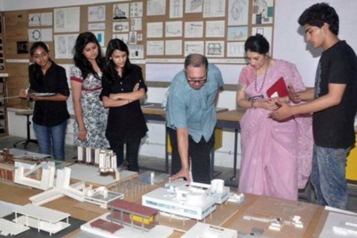 Navrachana University campus in Vadodara, Gujarat, India — photo 5