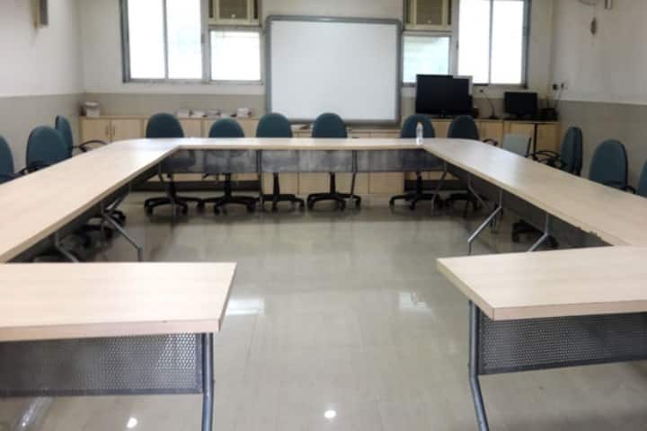 Guru Nanak College of Education and Research campus in Mumbai, Maharashtra, India — photo 4