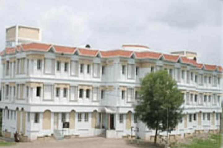 The Shirpur Education Society's RC Patel College of Education campus in Dhule, Maharashtra, India — photo 1