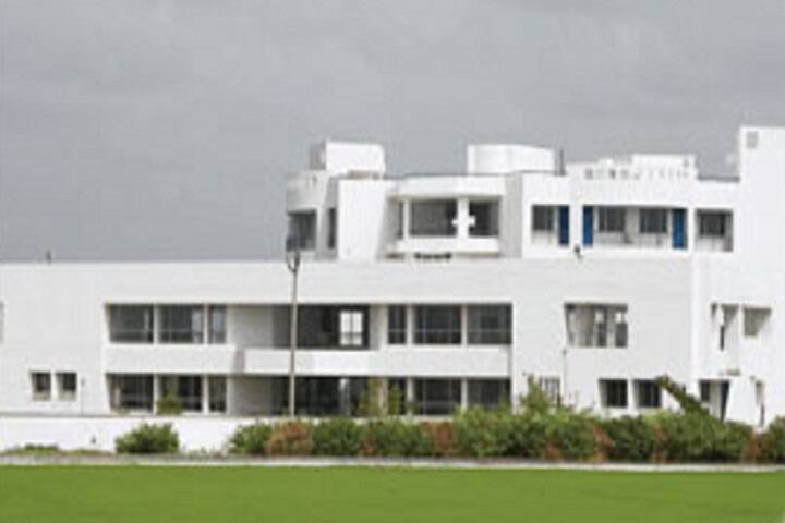 The Shirpur Education Society's RC Patel College of Education campus in Dhule, Maharashtra, India — photo 6