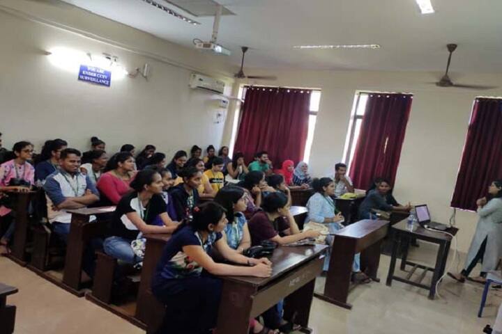 Shree Damodar College of Commerce and Economics campus in Margao, Goa, India — photo 4