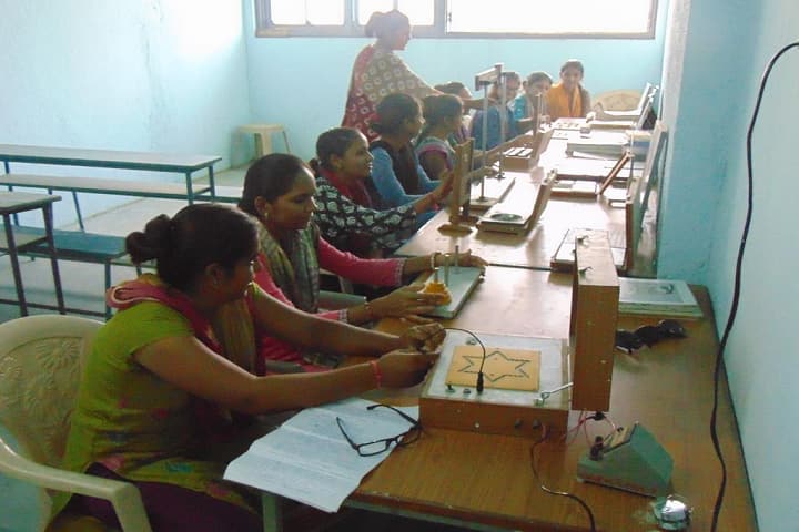 Shree Ambalal M Patel Avani Seeds Mahila Education College B Ed campus in Unjha, Gujarat, India — photo 1