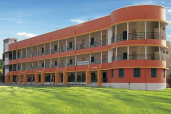 Shiv Narayan Choubisa College campus in Simalwara, Rajasthan, India — photo 1