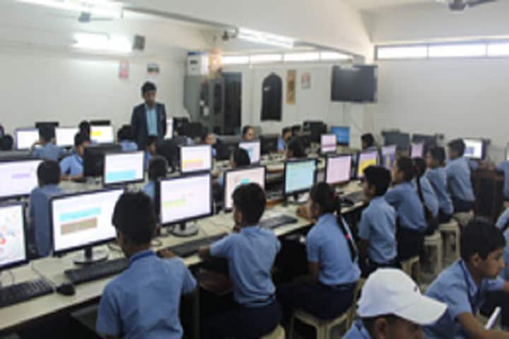 Shrimati RKD Khanusiya M Ed College campus in Palanpur, Gujarat, India — photo 2