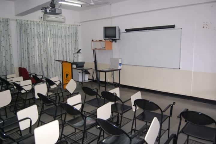 Al-Ameen College of Pharmacy campus in Bangalore, Karnataka, India — photo 2
