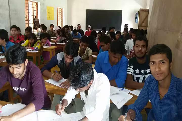 Pritilata Waddedar Mahavidyalaya campus in Panikhali, West Bengal, India — photo 2