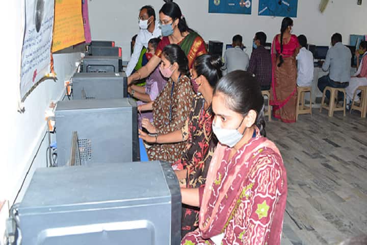 Secondary Teacher's Training College campus in Visnagar, Gujarat, India — photo 4