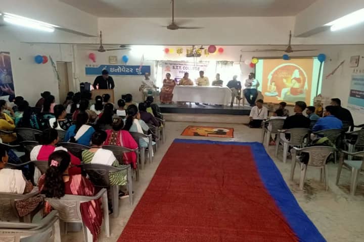 Secondary Teacher's Training College campus in Visnagar, Gujarat, India — photo 5