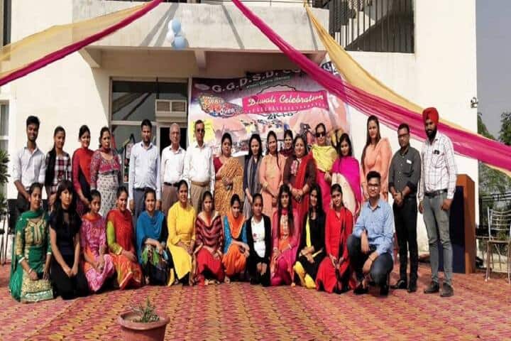 Goswami Ganesh Dutta Sanatan Dharma College campus in Patiala, Punjab, India — photo 4